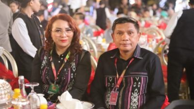 Penjabat Wali Kota Ambon, Bodewin M Wattimena dan istri, Lisa Wattimena