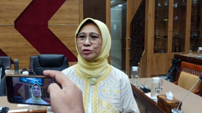 Banyak Siswa SMP Belum Bisa Baca Tulis, Hetifah Janji Evaluasi Kurikulum Merdeka